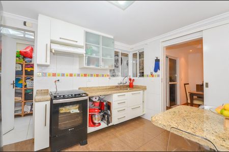 8_photo/94dce67efd.64be89600eea995d-ATLAS-3d047a03-13a7-4892-a8ce-6eb44b66ce3d.jpg de casa à venda com 3 quartos, 183m² em Bacacheri, Curitiba