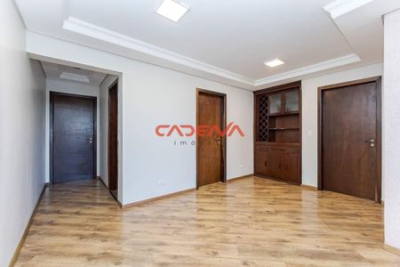 3_photo/94dce67f13.a5b61410c387fb0a-ATLAS-983094b3-5eda-4e8c-b87c-a228492d8a84.jpg de apartamento à venda com 3 quartos, 97m² em Bacacheri, Curitiba