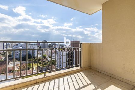 4_photo/94dce67f2f.7008ec44cbb62de5-ATLAS-da241572-edb0-4699-b496-a7ea9fa274da.jpg de apartamento à venda com 3 quartos, 179m² em Bacacheri, Curitiba