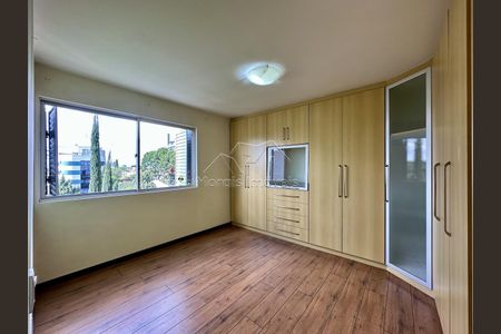 5_photo/94dce67fd5.c48b7c1e58d559fc-ATLAS-764a7135-7ebc-43bb-8649-44f2f6ecc48d.jpg de apartamento à venda com 3 quartos, 192m² em Bacacheri, Curitiba