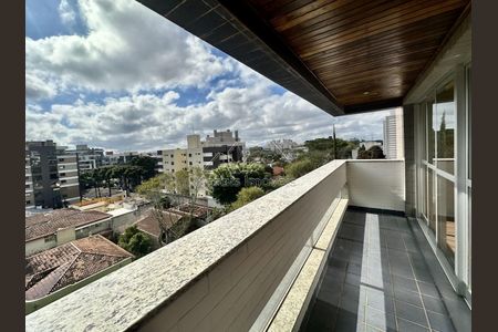 4_photo/94dce67fd5.c48b7c1e58d559fc-ATLAS-ab595e3d-c2e9-4708-b8f2-6d9eaa43a3c1.jpg de apartamento à venda com 3 quartos, 192m² em Bacacheri, Curitiba