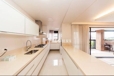 3_photo/94dce67fe7.e2439b9933225e61-ATLAS-0f758bf4-b2fd-434c-9e6e-593c4e768ff0.jpg de apartamento para alugar com 3 quartos, 206m² em Bacacheri, Curitiba