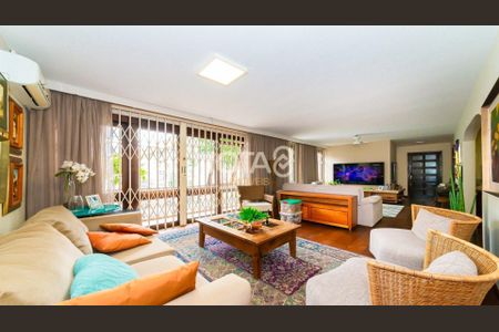 4_photo/94dce67fed.aaaaa2939d8ec39f-ATLAS-68d7bfc8-0233-4bb2-a733-bb7246c208cf.jpg de casa para alugar com 3 quartos, 259m² em Bacacheri, Curitiba