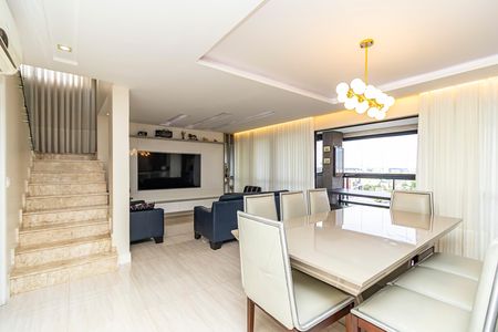 2_photo/94dce6802b.2bd6c31d73845aaa-ATLAS-69a18321-29a7-4f01-a75f-61d7d42f9396.jpg de apartamento à venda com 3 quartos, 205m² em Bacacheri, Curitiba