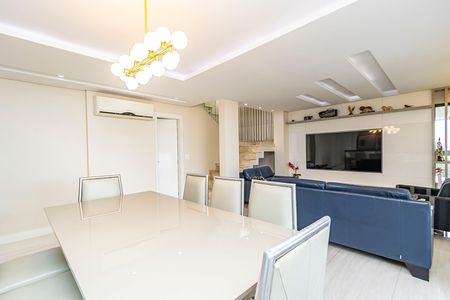 5_photo/94dce6802b.2bd6c31d73845aaa-ATLAS-fec2b65d-7337-4226-a2f9-d4c522531b72.jpg de apartamento à venda com 3 quartos, 205m² em Bacacheri, Curitiba