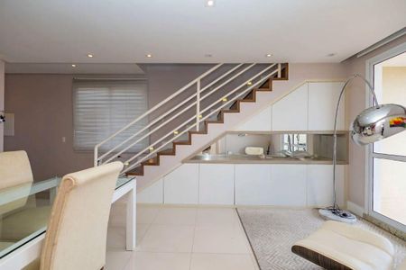 18_photo/94dce6802b.b7a28b76476596d7-ATLAS-b0d29431-fd15-40b7-9d6b-1f5f2b9c8e99.jpg de apartamento à venda com 3 quartos, 179m² em Bacacheri, Curitiba