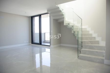 5_photo/94dce6808f.44a1b48fffb61d2b-ATLAS-368a826b-799d-45d5-b169-6ce91ef4e4d8.jpg de apartamento à venda com 3 quartos, 190m² em Bacacheri, Curitiba