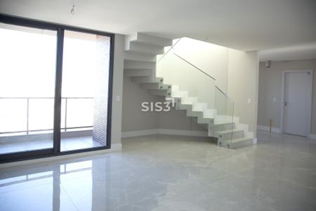 8_photo/94dce6808f.44a1b48fffb61d2b-ATLAS-b3078cd9-5407-44e9-b0de-95c8d110a4ed.jpg de apartamento à venda com 3 quartos, 190m² em Bacacheri, Curitiba