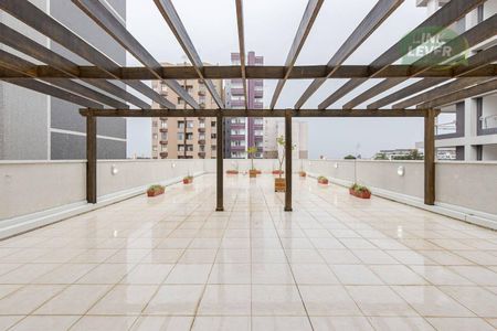 35_photo/94dce681bb.177f86d15b237be4-ATLAS-b68316f1-c785-43d7-9a7b-5dda07d2371c.jpg de apartamento à venda com 1 quarto, 29m² em Bacacheri, Curitiba