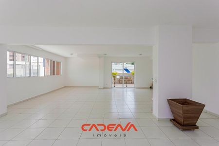 25_photo/94dce68205.0dfaa61ebf1f4f2c-ATLAS-a72538eb-bb4f-4b94-92e2-a9f6758e7fa7.jpg de apartamento à venda com 1 quarto, 42m² em Cabral, Curitiba