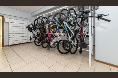 14_photo/94dce6822f.ae3d86bef28e162d-ATLAS-d9ccb0c0-03a0-4dcb-9939-ad92c356e4e3.jpg de apartamento para alugar com 2 quartos, 59m² em Cabral, Curitiba