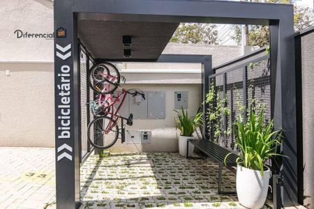 12_photo/94dce68315.1c704d5e1f832e44-ATLAS-3fcf1f36-92e5-4707-ab23-a75d41f8e4e0.jpg de apartamento à venda com 2 quartos, 60m² em Cabral, Curitiba