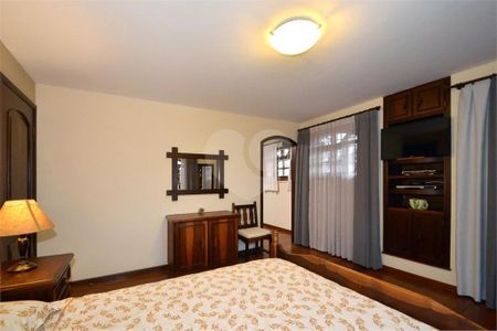 11_photo/94dce6838b.24e6b57cd7a10412-ATLAS-7db454e1-5460-4777-89bf-ed49b68a4e8b.jpg de casa à venda com 4 quartos, 321m² em Boa Vista, Curitiba