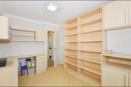 10_photo/94dce683b7.99861d19f0cf5f32-ATLAS-113908cd-e3ce-44ee-8948-c4b68065aa34.jpg de casa à venda com 3 quartos, 192m² em Cabral, Curitiba