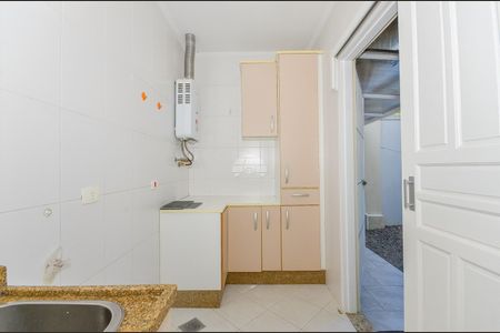 3_photo/94dce683b7.99861d19f0cf5f32-ATLAS-a2e1ee82-1008-42d2-857e-4ff2ada7d841.jpg de casa à venda com 3 quartos, 192m² em Cabral, Curitiba