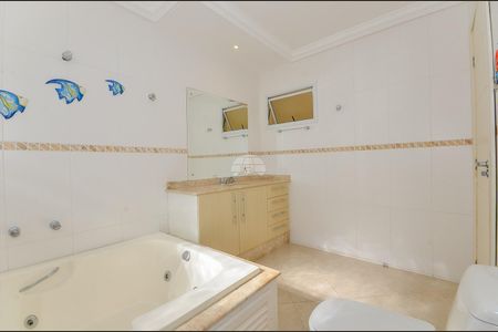 10_photo/94dce683b7.99861d19f0cf5f32-ATLAS-ab0be69b-e0ca-4746-8d99-f42f07ff98a4.jpg de casa à venda com 3 quartos, 192m² em Cabral, Curitiba