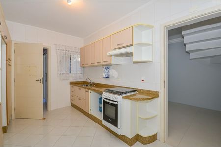 13_photo/94dce683b7.99861d19f0cf5f32-ATLAS-ac77e9f0-e2a2-47e8-9791-58f80871428c.jpg de casa à venda com 3 quartos, 192m² em Cabral, Curitiba