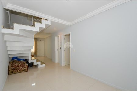 10_photo/94dce683b7.99861d19f0cf5f32-ATLAS-e16e5ae4-86c0-4db4-abf1-ae4530381842.jpg de casa à venda com 3 quartos, 192m² em Cabral, Curitiba