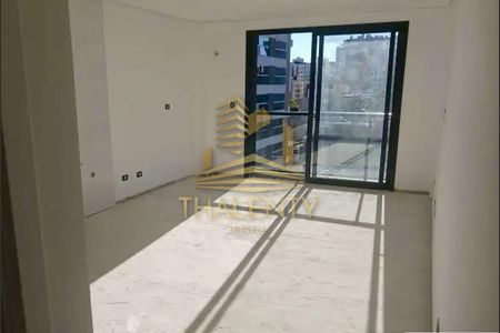 3_photo/94dce683c5.bf6b4b601a5c4813-ATLAS-39b992fc-88ca-4ea6-8d71-8ac92ce9fa37.jpg de apartamento à venda com 1 quarto, 24m² em Cabral, Curitiba