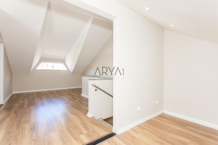 12_photo/94dce683c7.e0fab4a54f4f6967-ATLAS-3b9229b2-7a76-448d-92ea-b4aa673de93d.jpg de casa à venda com 3 quartos, 210m² em Cabral, Curitiba