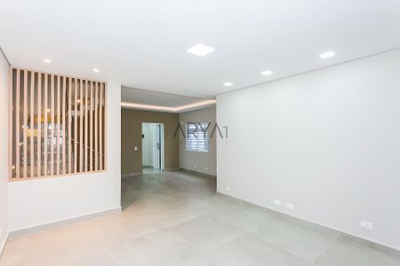 3_photo/94dce683c7.e0fab4a54f4f6967-ATLAS-f5d524a7-059a-4121-b70d-84c194686936.jpg de casa à venda com 3 quartos, 210m² em Cabral, Curitiba