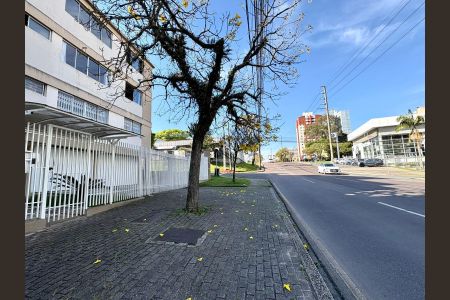 11_photo/94dce683d1.fab5140380c55e5f-ATLAS-034369dd-a076-4806-8bdb-01df7f0cbf5c.jpg de apartamento à venda com 2 quartos, 62m² em Cabral, Curitiba