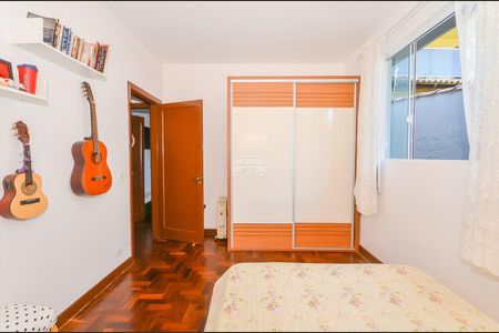 11_photo/94dce683f3.e23d7326dfa8d488-ATLAS-077c4e96-0608-41fc-9844-8da2d4f35241.jpg de casa à venda com 5 quartos, 213m² em Boa Vista, Curitiba