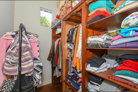 5_photo/94dce683f3.e23d7326dfa8d488-ATLAS-18734b82-1bbd-45df-b1b6-1f63f11fd29a.jpg de casa à venda com 5 quartos, 213m² em Boa Vista, Curitiba