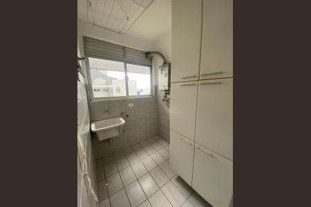 28_photo/94dce684b3.2bd6c31d73845aaa-ATLAS-5a857cc8-3189-42c1-8f59-0fbcb422f2f2.jpg de apartamento para alugar com 3 quartos, 66m² em Cabral, Curitiba