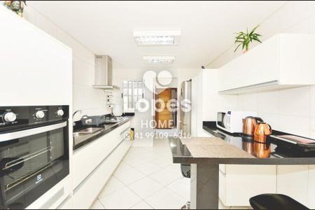 9_photo/94dce68545.e397489e09285556-ATLAS-4a662bf2-5a82-49b8-bf0c-b176af3cc62c.jpg de casa à venda com 3 quartos, 214m² em Bacacheri, Curitiba