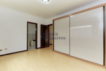 8_photo/94dce6855f.7e2ea02b9085bf9d-ATLAS-22ae8ec0-4e90-4935-9117-e5ad816979db.jpg de casa à venda com 4 quartos, 419m² em Boa Vista, Curitiba