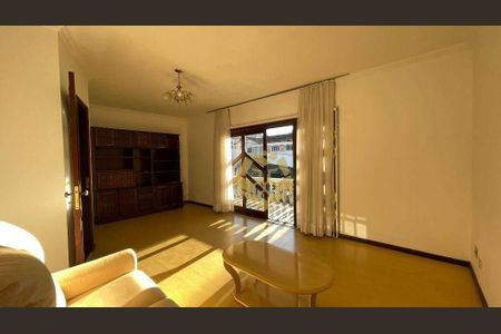 6_photo/94dce6855f.7e2ea02b9085bf9d-ATLAS-38fdc671-58d3-47f1-b535-0fa7e00ac7a4.jpg de casa à venda com 4 quartos, 420m² em Boa Vista, Curitiba