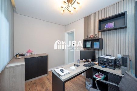 10_photo/94dce6859f.115f481bcac1538b-ATLAS-ffae8d2e-2cab-4948-8959-efbcd18bf296.jpg de casa à venda com 3 quartos, 355m² em Bacacheri, Curitiba