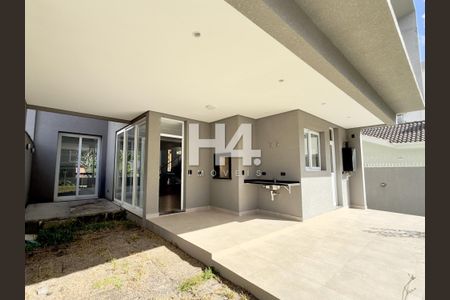 47_photo/94dce686e3.9e0f63e34932a427-ATLAS-93ec9d75-9ba8-48b6-9ea8-ab17b894a412.jpg de casa à venda com 3 quartos, 560m² em Boa Vista, Curitiba