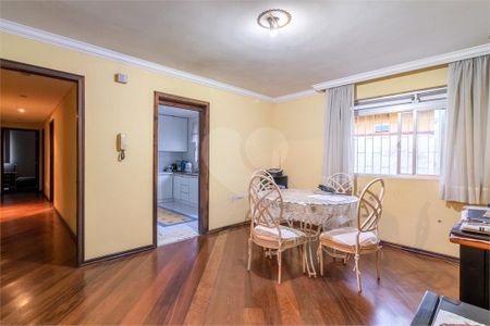 18_photo/94dce686e3.db20ad0f7650a763-ATLAS-2aa57f12-c413-49ca-b338-e21e39ff3a7f.jpg de casa à venda com 3 quartos, 300m² em Boa Vista, Curitiba