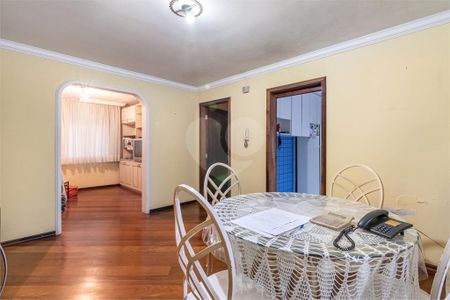 7_photo/94dce686e3.db20ad0f7650a763-ATLAS-3ded81de-7ec9-4c2f-971b-702006624bd2.jpg de casa à venda com 3 quartos, 300m² em Boa Vista, Curitiba