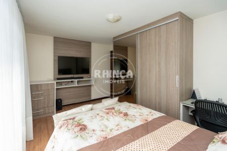 2_photo/94dce687bb.821bca6a381fcd78-ATLAS-0416f200-d958-4559-bfac-2767efb2bbad.jpg de casa à venda com 4 quartos, 320m² em Boa Vista, Curitiba