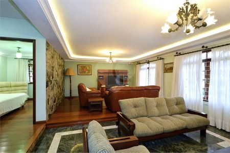 6_photo/94dce687f1.44bd03723d791f9f-ATLAS-8b6f0f5b-aff7-41a1-aa1d-59ce491fe4f5.jpg de casa à venda com 4 quartos, 321m² em Boa Vista, Curitiba