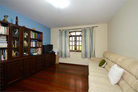 7_photo/94dce687f1.44bd03723d791f9f-ATLAS-9e9379a7-be2a-4c77-bb40-a06c37aba8d6.jpg de casa à venda com 4 quartos, 321m² em Boa Vista, Curitiba