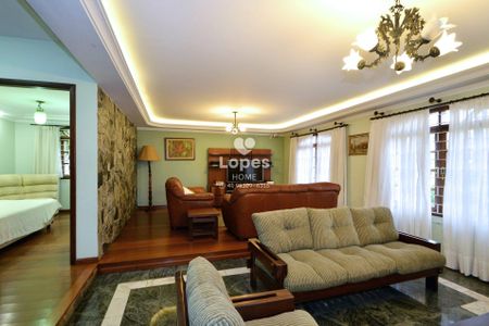3_photo/94dce687f1.44bd03723d791f9f-ATLAS-f986dedb-bb89-415a-9e34-96e1e293bda7.jpg de casa à venda com 4 quartos, 321m² em Boa Vista, Curitiba