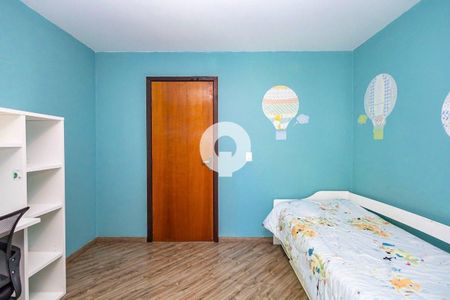 18_photo/94dce68865.ac3b32f3884e407f-ATLAS-0bcdb7bc-e513-4256-a342-7f46a5d08efd.jpg de casa à venda com 3 quartos, 160m² em Boa Vista, Curitiba