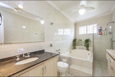 8_photo/94dce6886b.b86b5f5e8a2bcc97-ATLAS-3ca319e4-6436-4951-9184-cd486162e3e3.jpg de casa à venda com 4 quartos, 324m² em Boa Vista, Curitiba