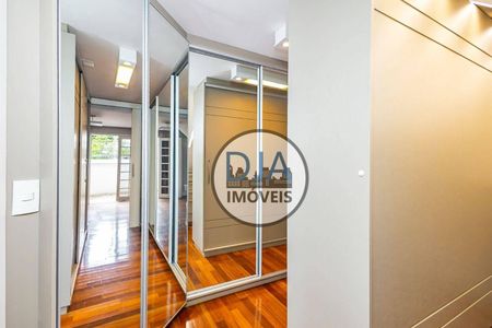 9_photo/94dce68887.6dab91d44a59d054-ATLAS-29beb997-046e-487f-b68e-3afe07bddd0b.jpg de casa à venda com 3 quartos, 225m² em Boa Vista, Curitiba