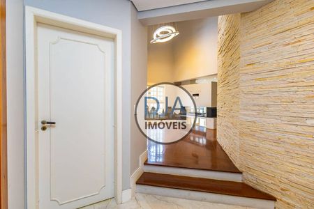 10_photo/94dce68887.6dab91d44a59d054-ATLAS-6628d1ef-a1bb-4a81-b2fc-fe76f1ebb47e.jpg de casa à venda com 3 quartos, 225m² em Boa Vista, Curitiba