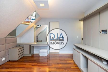 23_photo/94dce68887.6dab91d44a59d054-ATLAS-bcb62e4b-57ab-4f4a-9c45-e8fab531fd0d.jpg de casa à venda com 3 quartos, 225m² em Boa Vista, Curitiba