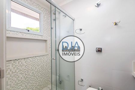 44_photo/94dce68887.6dab91d44a59d054-ATLAS-e08f271e-9557-4e17-bffe-1012440bdd30.jpg de casa à venda com 3 quartos, 225m² em Boa Vista, Curitiba