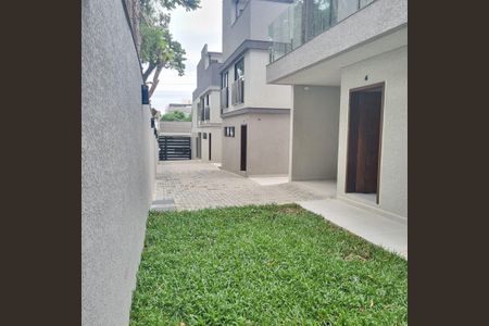 1_photo/94dce689e1.ac6e9b01c5170cf3-ATLAS-134402b4-d98b-4e08-9bbe-68a9322a9fbc.jpg de casa à venda com 3 quartos, 138m² em Boa Vista, Curitiba