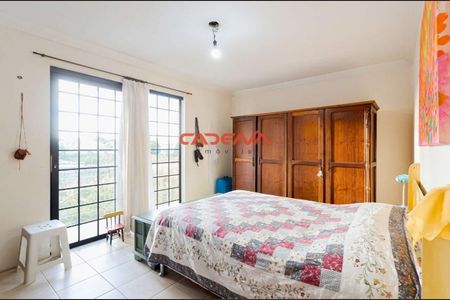 2_photo/94dce68a1f.e348e20e25b59110-ATLAS-c190572e-883b-451b-bda1-fe8b3b15f982.jpg de casa à venda com 5 quartos, 400m² em Boa Vista, Curitiba