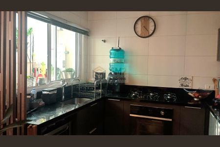 6_photo/94dce68a8b.0a9ffa7f606e4ca6-ATLAS-b513cf79-bdce-495b-9eb5-06a604d7b89c.jpg de casa à venda com 3 quartos, 104m² em Boa Vista, Curitiba