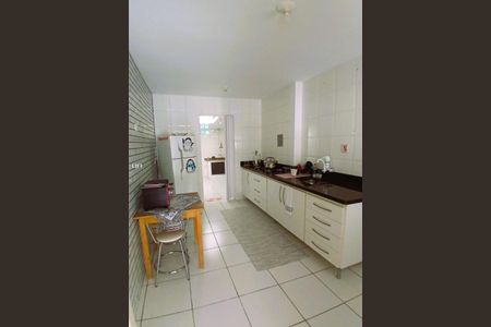 11_photo/94dce68aa5.0435190f6de6ffa1-ATLAS-d3254a2b-9b13-401f-a32a-eb59a40cc453.jpg de casa à venda com 3 quartos, 97m² em Boa Vista, Curitiba